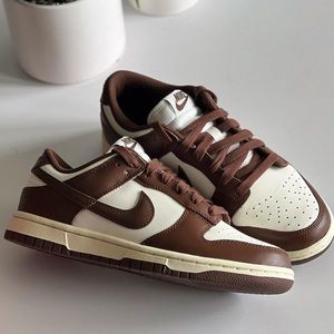 NWT 🏷️ Nike dunk low sneakers CACAO WOW 🤎
